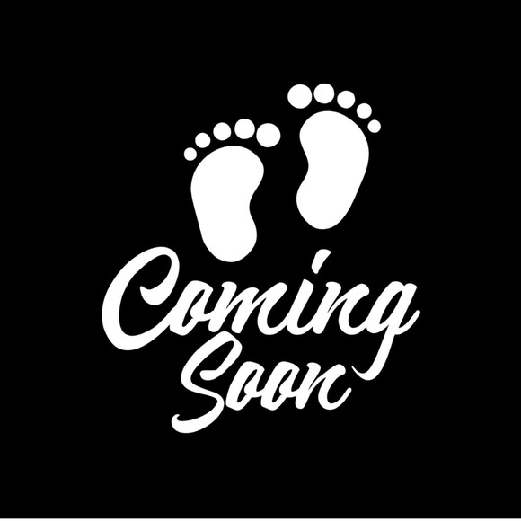 LOW in STOCK maternity shirt - Picture 2 of 3